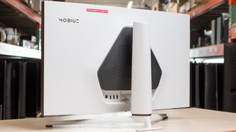 BenQ MOBIUZ EX321UX Build Quality Picture
