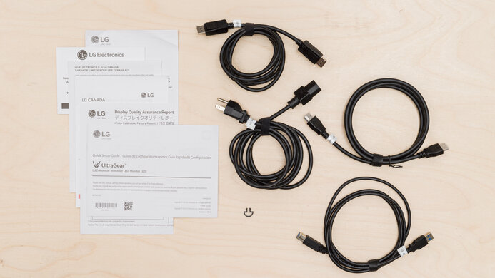 LG 49GR85DC-B In The Box Picture