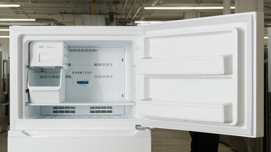 Frigidaire FFTR1425VW Interior Storage Photo 2