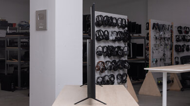 Vizio M8 Series Quantum 2020 Thickness Picture