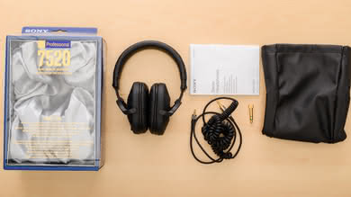Sony MDR-7520 In the box Picture