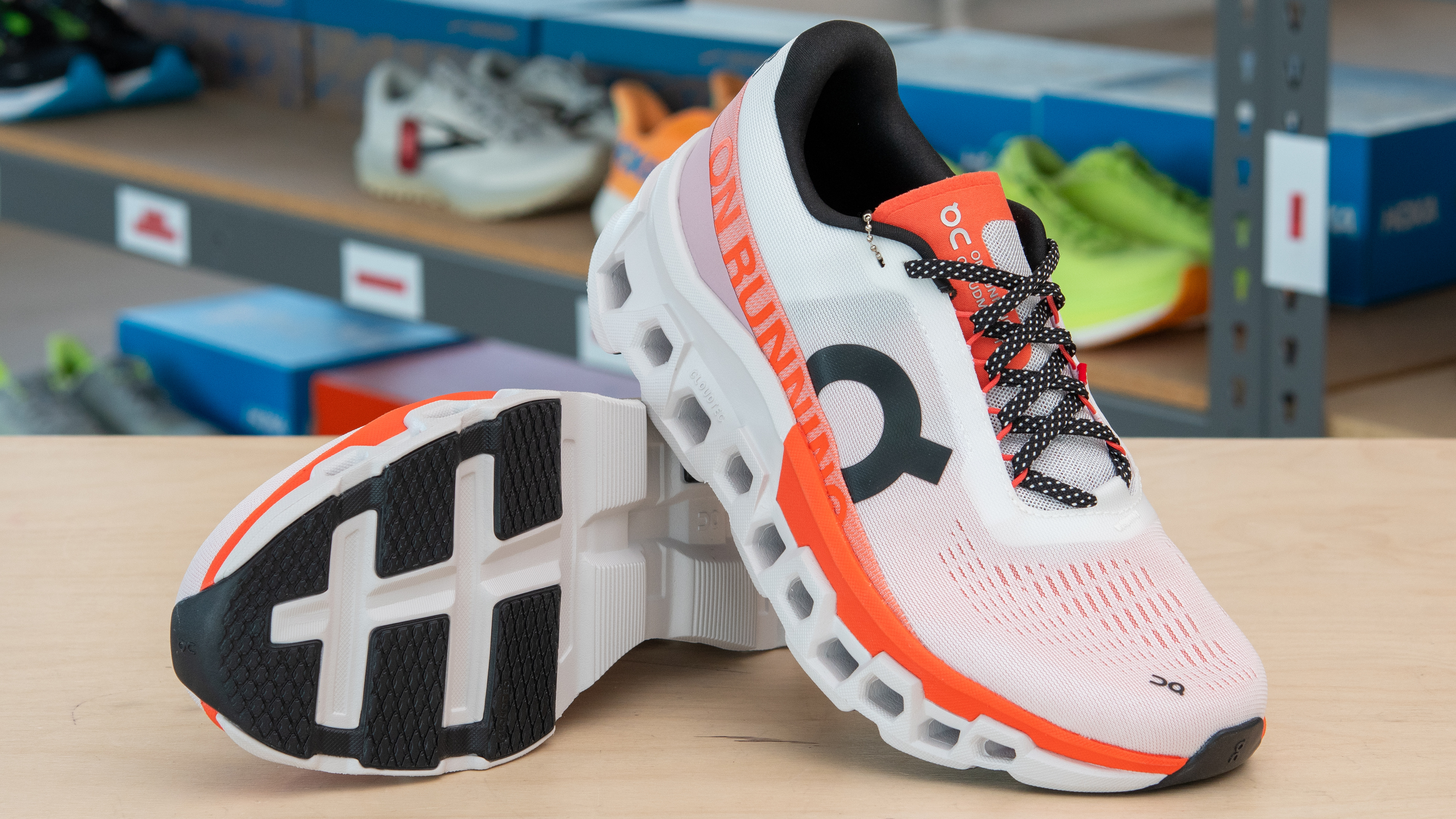 NIKE Invincible Run 3 ホワイト/レッド Buy Nike Invincible 3 Men's Road Running Shoes - White/Fire