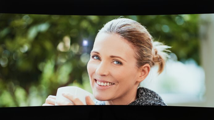 LG 42 OLED Flex Average Room