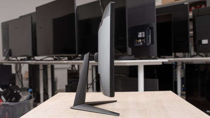 MSI Optix G27C5 Thickness Picture