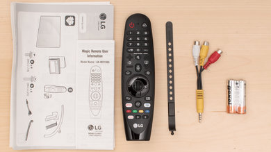 LG SM9970 8k In The Box Picture