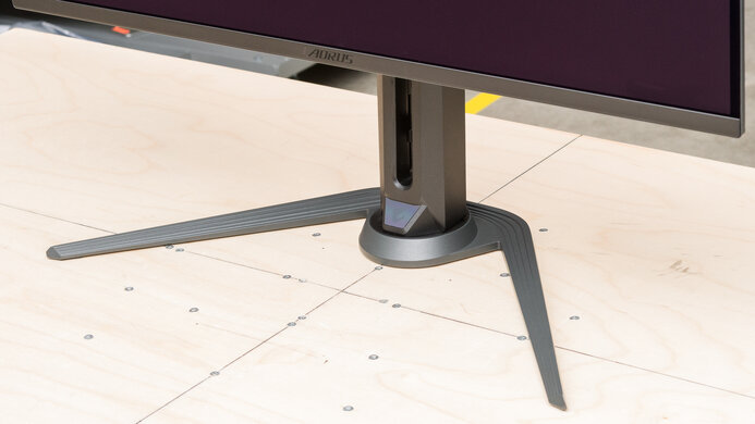 Gigabyte AORUS FO32U2P Stand Picture