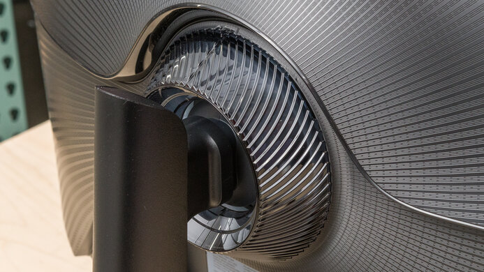 Samsung Odyssey G65D S32BG65D Ergonomics Picture