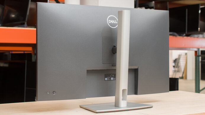 Dell P3223DE Back Picture