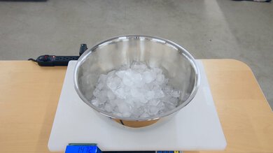 Bosch 800 Series B36CT80SNS Ice Maker Rate Photo