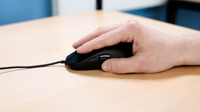 BenQ ZOWIE ZA13-B Fingertip Grip Picture