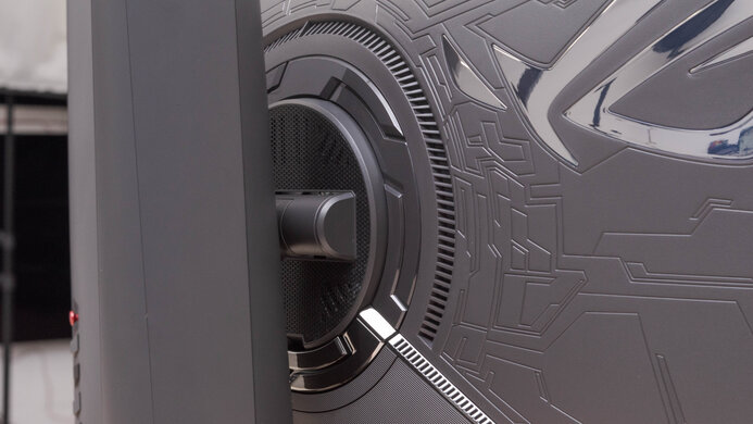 ASUS ROG Strix XG27UQ Ergonomics Picture