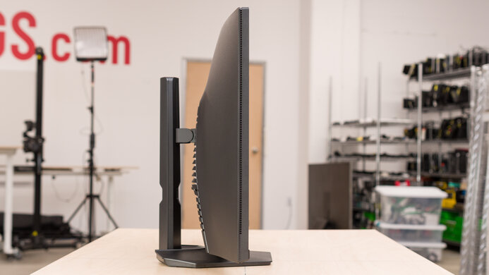 Dell S3222DGM Thickness Picture