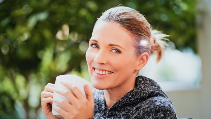 LG C2 42 OLED Average Room