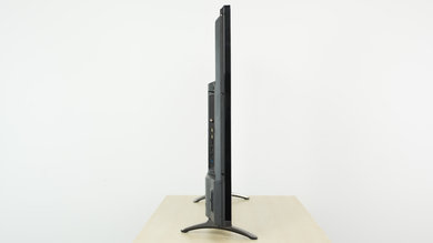Hisense H8C Thickness Picture