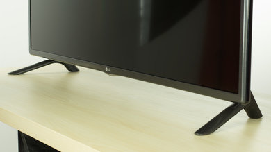 LG LF5800 Stand Picture