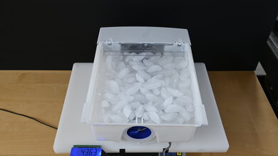 GE GSS25GYPFS Full Ice Cube Tray Photo