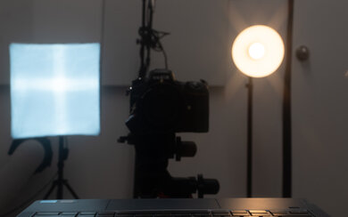 Lenovo IdeaPad Flex 5i 14 (2022) Reflections Photo Off