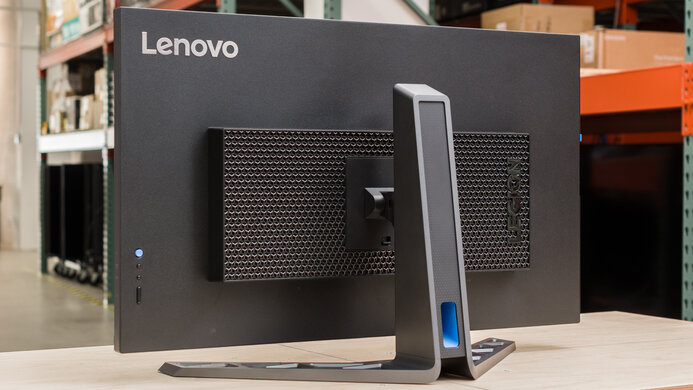 Lenovo Legion Y32p-30 Back Picture