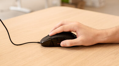 SteelSeries Rival 710 Fingertip Grip Picture