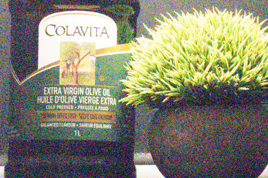 Panasonic LUMIX G100 Noise Scene Crop