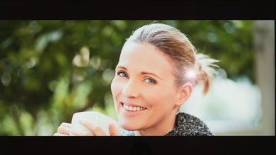 LG UM6900 Reflections Picture