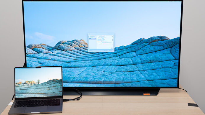 LG C1 48 OLED Display Picture