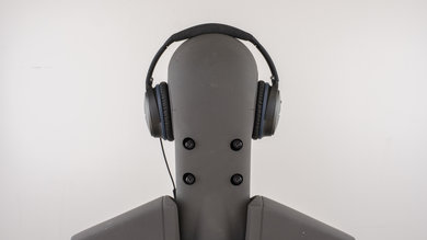 Bose QuietComfort 25/QC25 Rear Picture