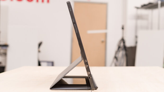 ASUS ROG Strix XG17AHPE Thickness Picture