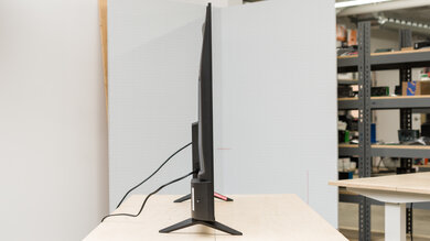 TCL Q5/Q550F QLED Thickness Picture