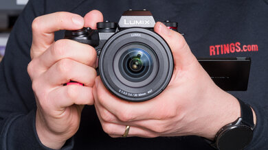 Panasonic LUMIX S1RII Hand Grip Picture