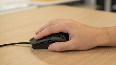 Cooler Master MM710 Fingertip Grip Picture