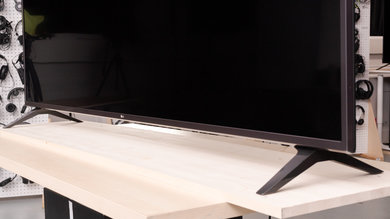 LG UM8070 Stand Picture