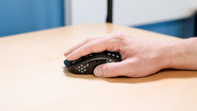 DREVO Falcon Wireless RGB Palm Grip Picture