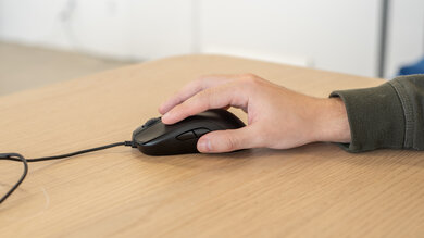 BenQ ZOWIE S2 Fingertip Grip Picture