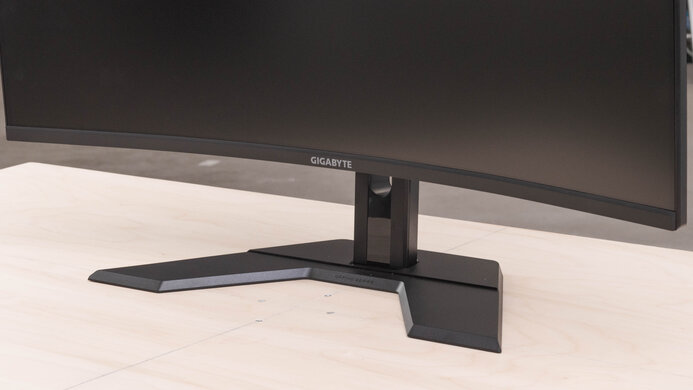 Gigabyte G34WQC Stand Picture