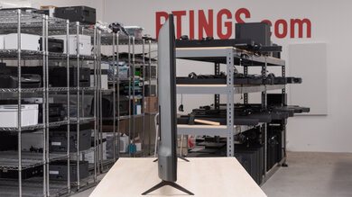 LG UN7000 Thickness Picture