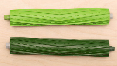 iRobot Roomba i3 Tools And Brush Picture