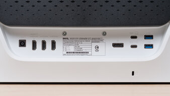 BenQ MOBIUZ EX321UX Inputs 1
