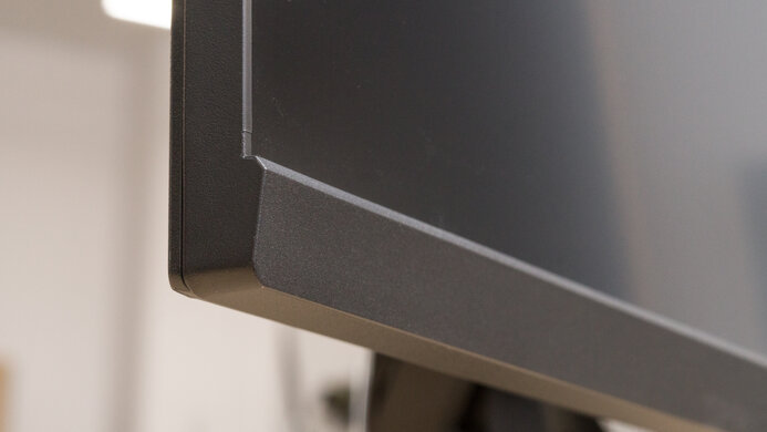 Gigabyte AORUS FI32U Build Quality Picture