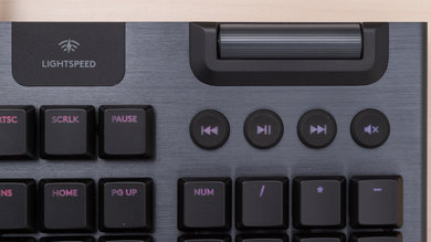 Logitech G915 LIGHTSPEED Extra Features