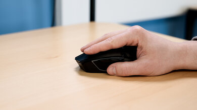 Cooler Master MM831 Fingertip Grip Picture