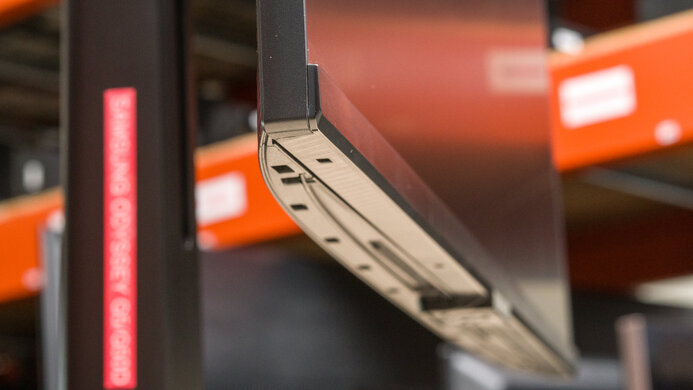 Samsung Odyssey G50D S27DG50 Build Quality Picture