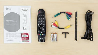 LG UH7700 In The Box Picture