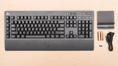 Logitech G613 LIGHTSPEED Bundle Picture