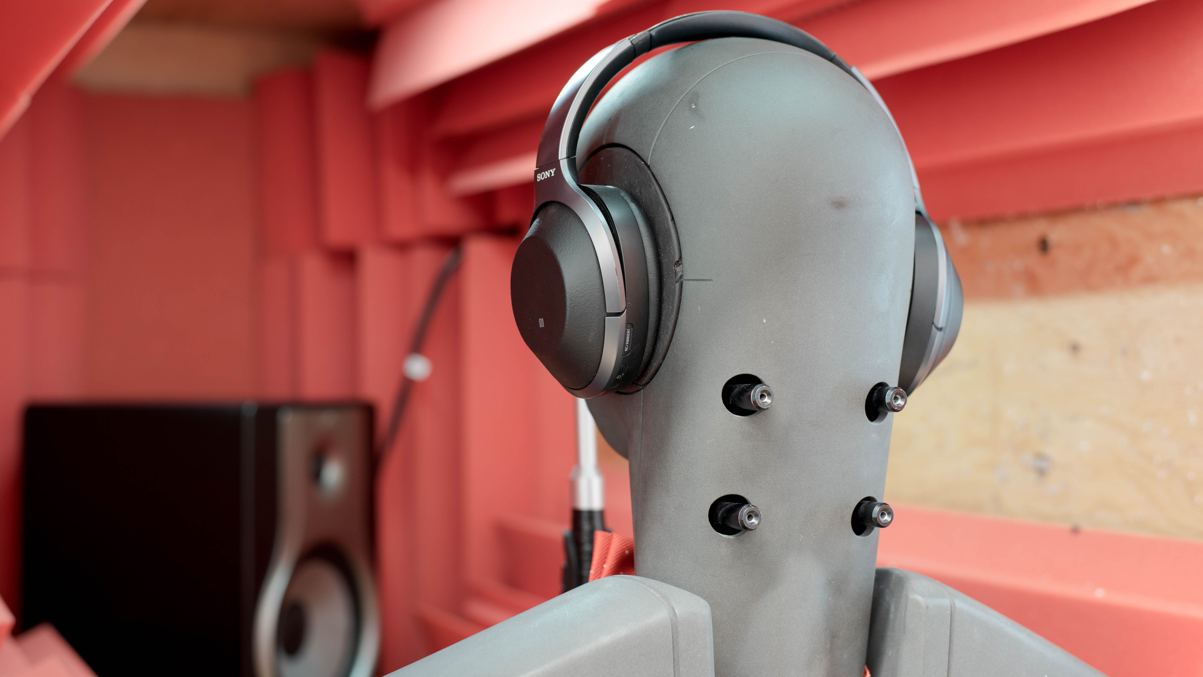 Sony WH-1000XM2 Wireless Review - RTINGS.com