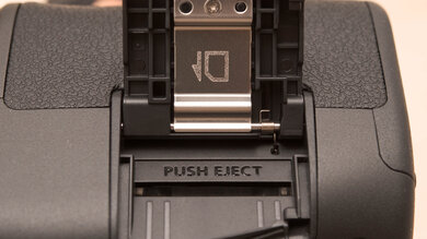 Canon EOS R Card Slot Picture