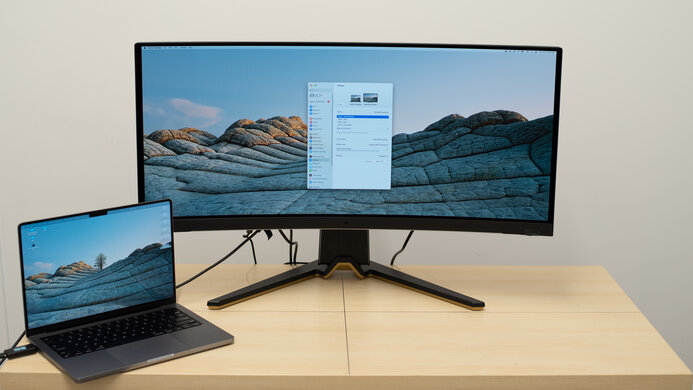 MSI MEG 342C QD-OLED Display Picture