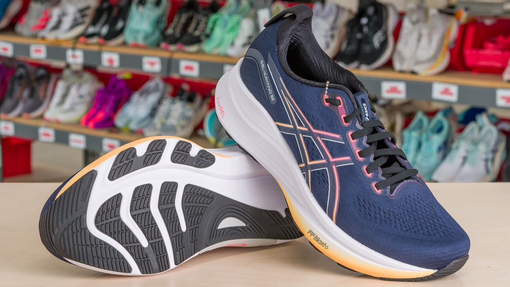 ASICS GEL-KAYANO 32