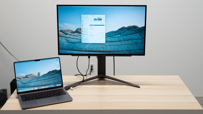 LG 27GS95QE-B Display Picture