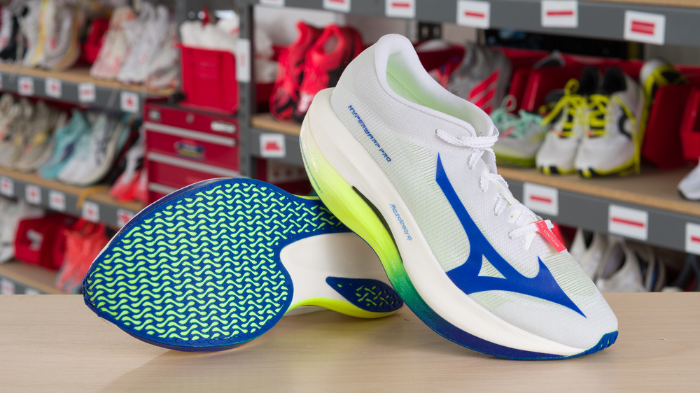 Mizuno Hyperwarp Pro Review - RTINGS.com